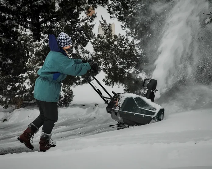 electric vs gas snow blowers